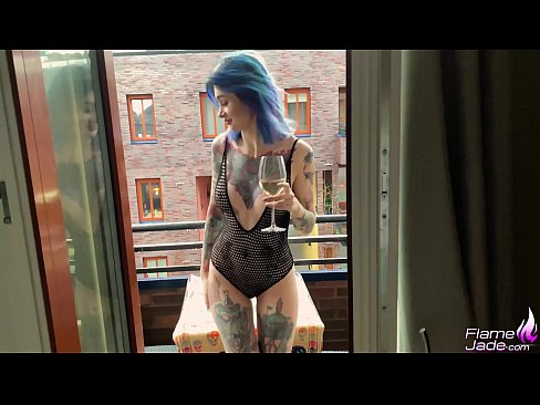 ❤️ Te kotiro tino nui e ngotea ana me te karepe me te whana i raro i te rangi tuwhera ️ Porno vk i mi.porn-mz.ru